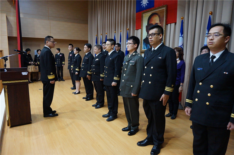 海軍保指部指揮官周燕龍將軍頒獎表揚績優參謀