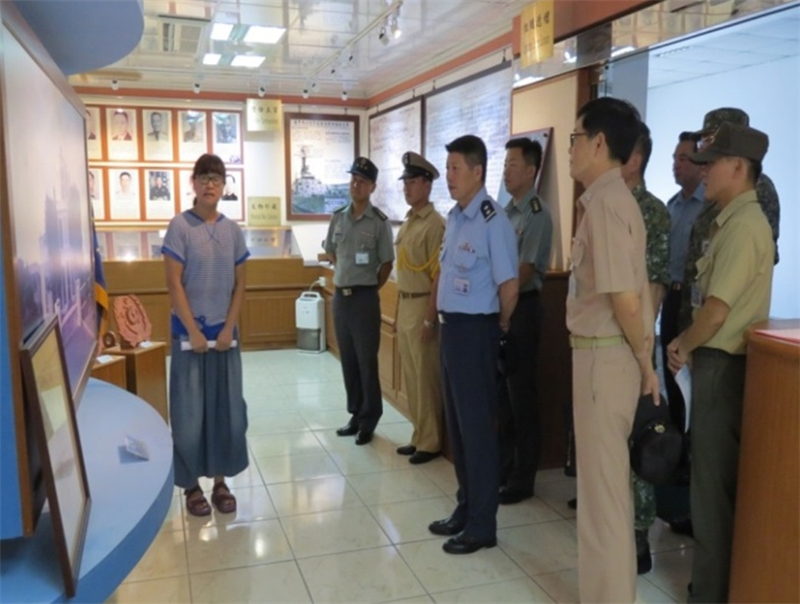 空軍副司令張中將參觀馬支部部史館