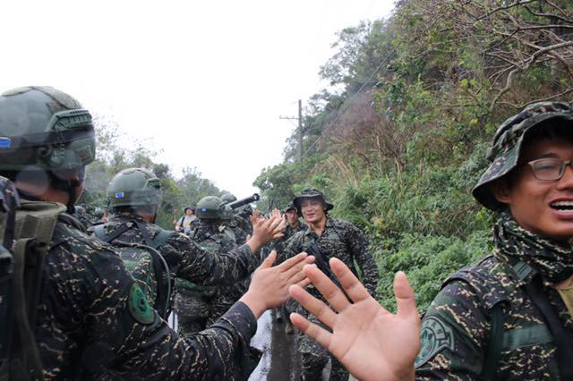 兩軍交會