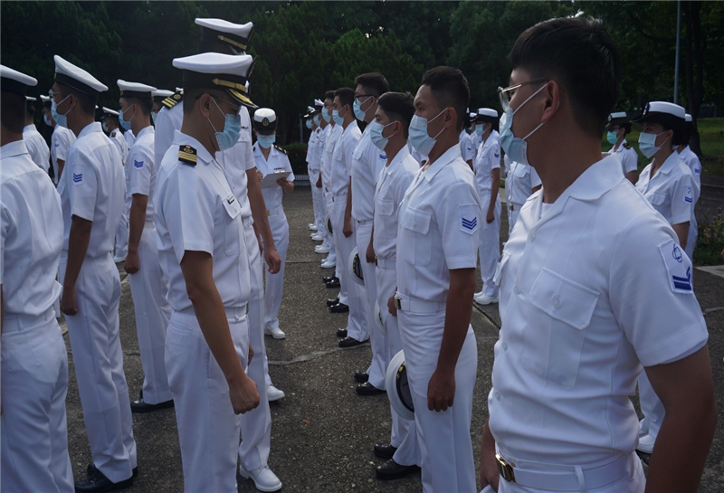海軍左營通信隊實施服儀校閱。 - 海軍動態- 中華民國海軍