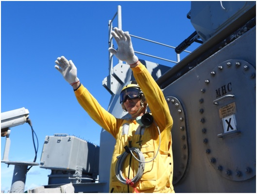 ROCS Su-Ao conducted vertical replenishment training with S-70C anti-submarine helicopter.