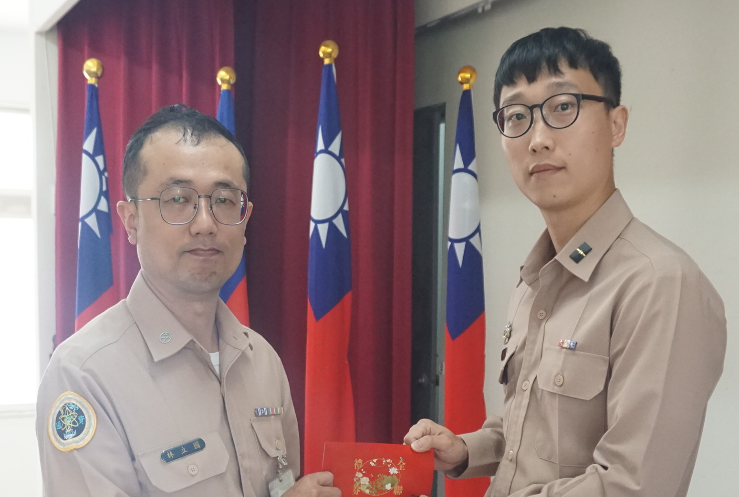 海軍左營通信隊4月份績優人員頒獎典禮