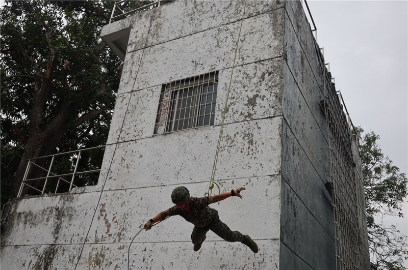 Rope descent training.