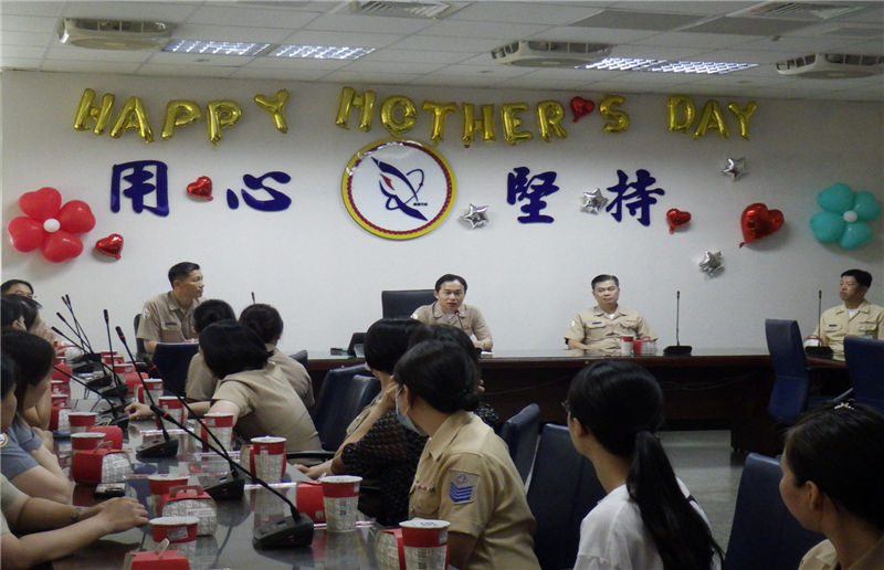 The commander thanked mother personnel for their dedication.