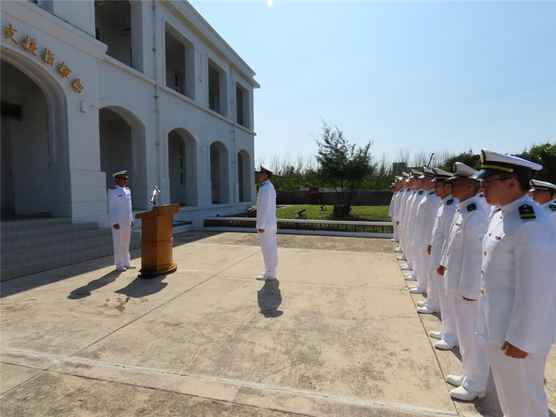 The Navy Magong Logistics Support Command personnel uniform review to cultivate good military manners.
