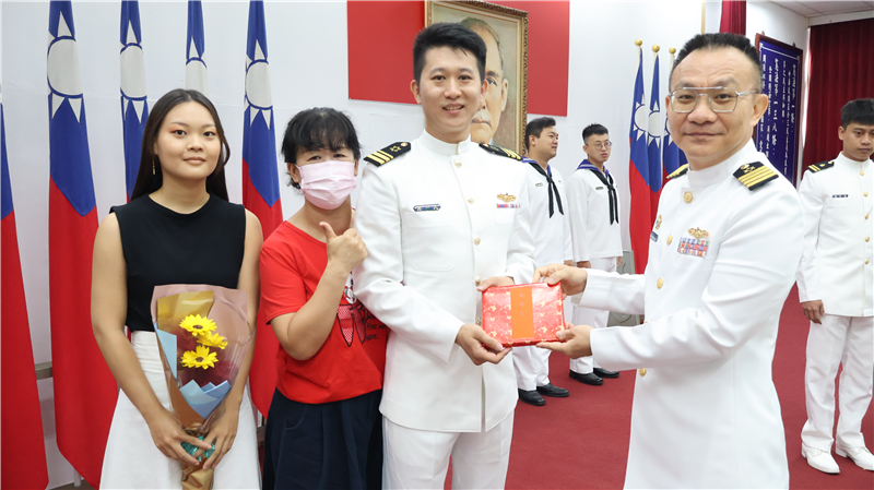 吳少校