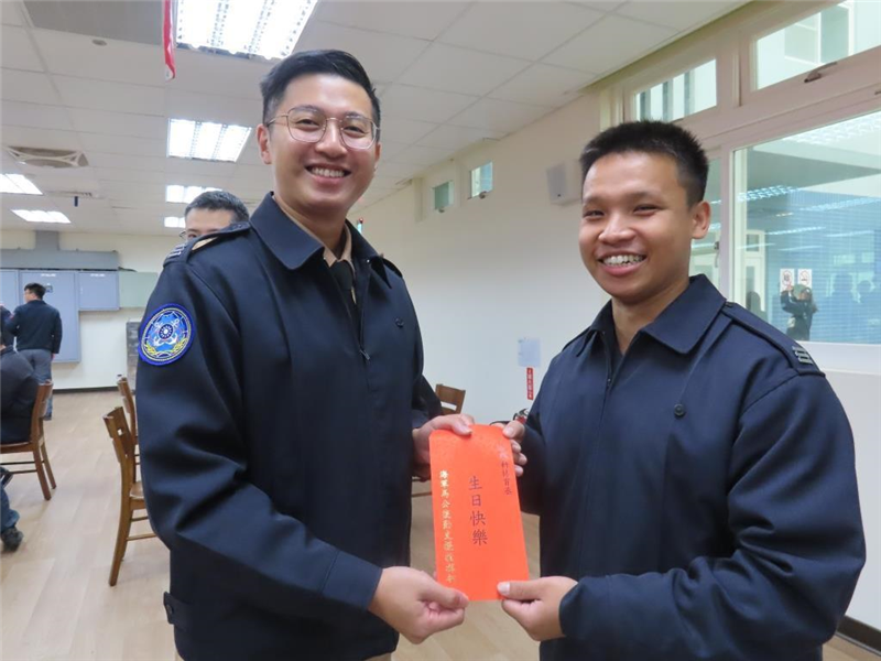 海軍馬公後勤支援指揮部辦理11月份慶生餐會