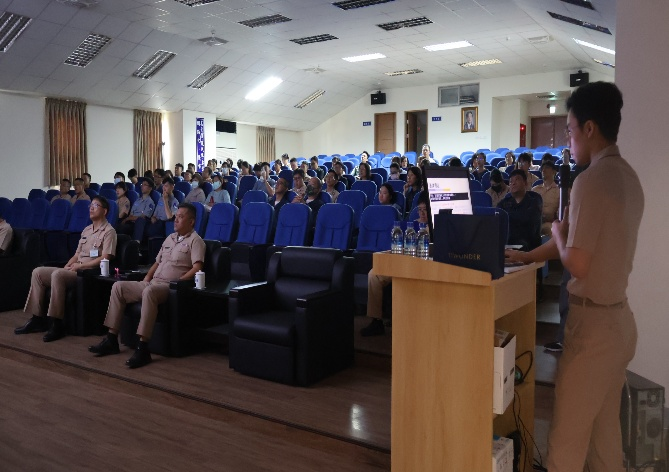海軍補給總庫-辦理下半年定期暨中秋、國慶、光復連續假期重點法治教