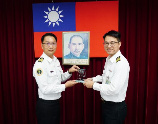 The csdosdmssmandinfsg officer of Naval Communication Systems Command, CPT. Chen, presided over the first quarter department affairs meeting and outstanding unit awards ceremony, Year 2026.