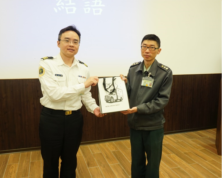 The Director of the Political Warfare of Naval Communication Systems Command, commander. Zhang, presided over the 2026 Intelligence Education Training Session.